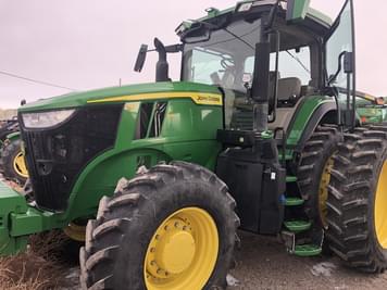 Main image John Deere 7R 210