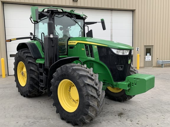 2020 John Deere 7R 230 Equipment Image0
