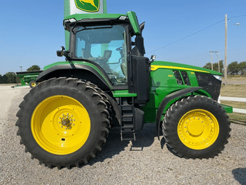 Main image John Deere 7R 230