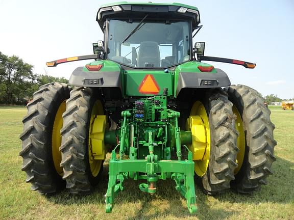 Image of John Deere 7R 230 equipment image 3