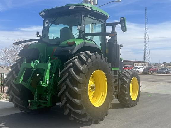 Image of John Deere 7R 230 equipment image 2