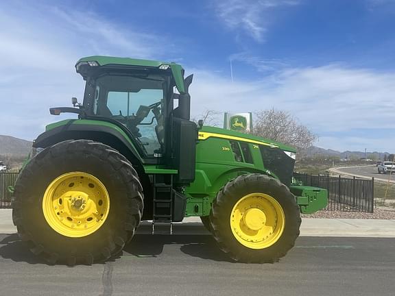 Image of John Deere 7R 230 equipment image 1