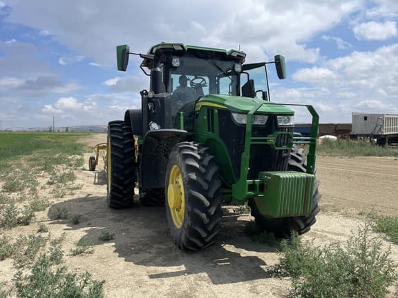 Image of John Deere 7R 270 equipment image 2