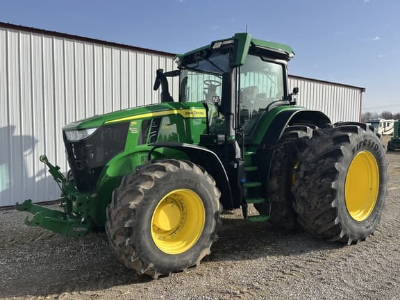 Image of John Deere 7R 330 equipment image 3
