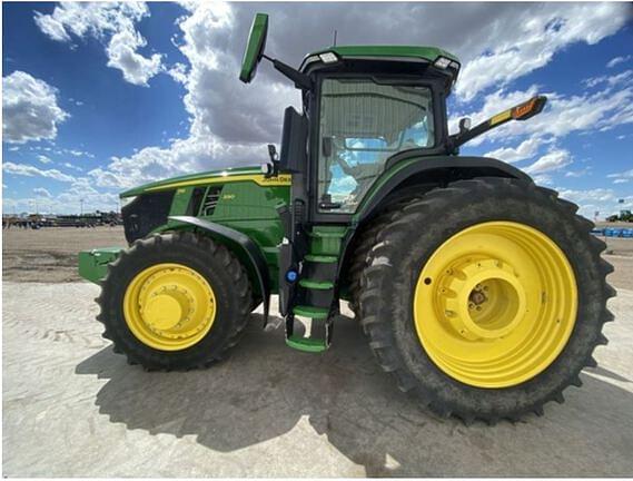 Image of John Deere 7R 330 equipment image 2