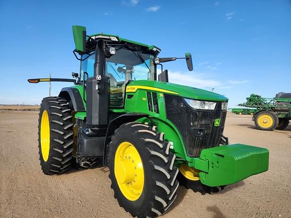 Image of John Deere 7R 330 equipment image 2