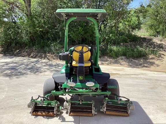 Image of John Deere 8000A equipment image 3