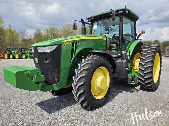 Image of John Deere 8245R equipment image 2