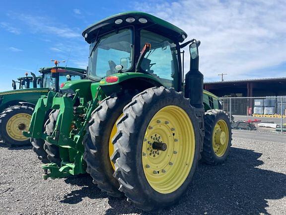 Image of John Deere 8245R equipment image 3