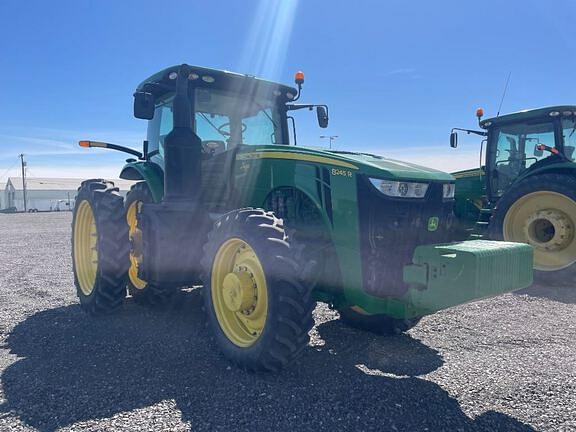 Image of John Deere 8245R equipment image 4