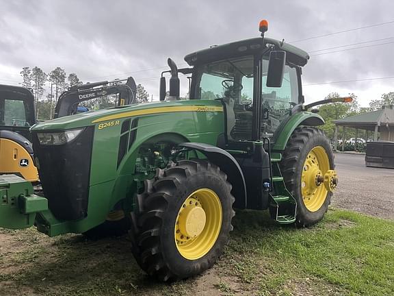 Image of John Deere 8245R equipment image 1