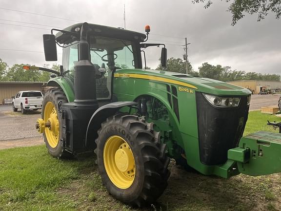 Image of John Deere 8245R equipment image 4