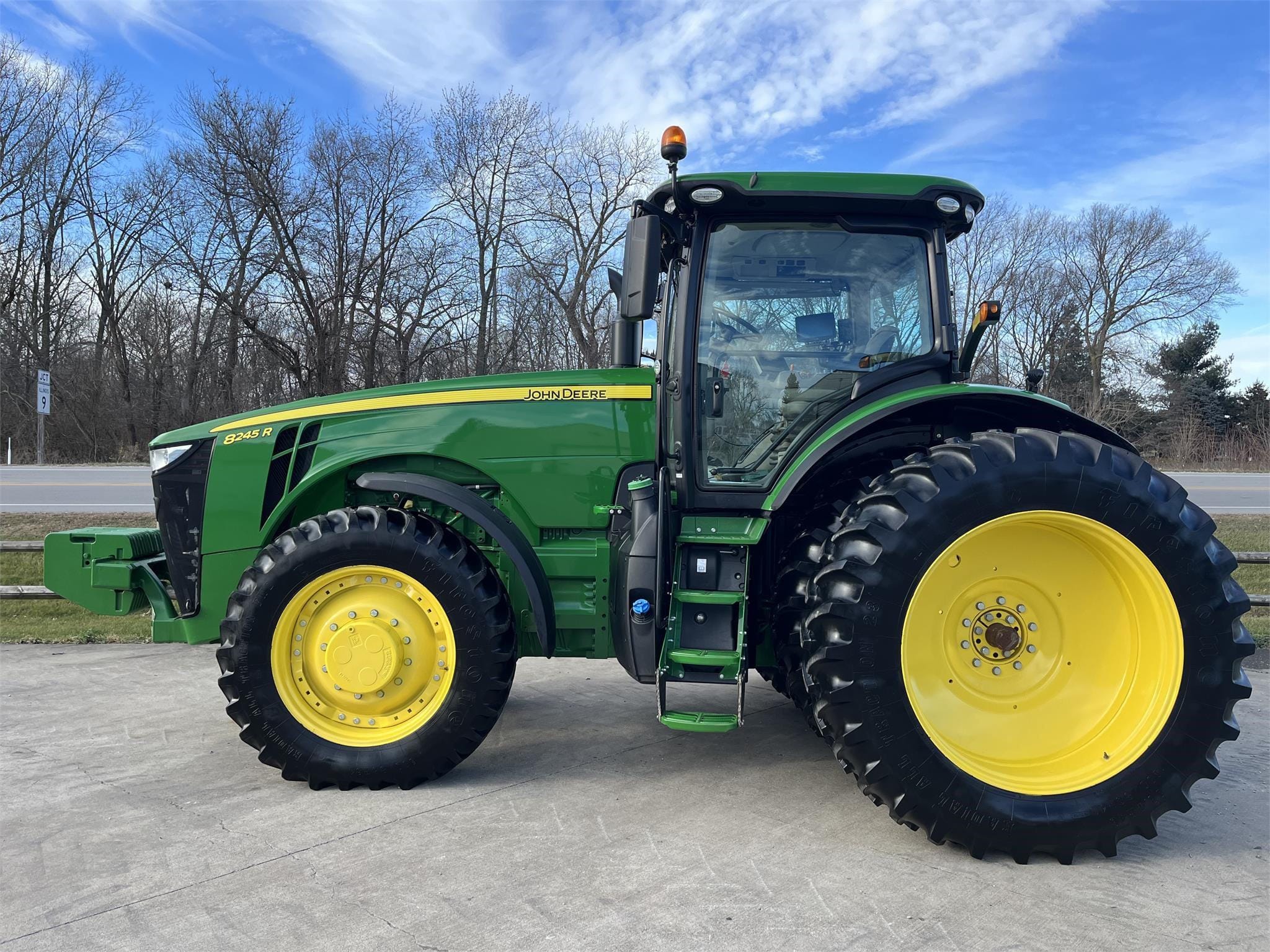 Main image John Deere 8245R