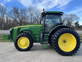 2020 John Deere 8245R Equipment Image0