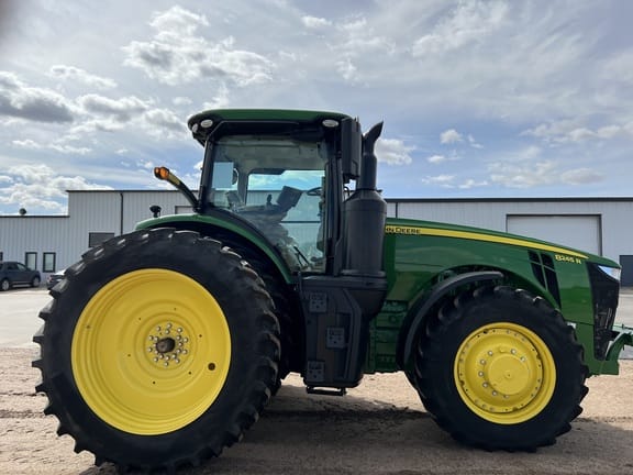 Main image John Deere 8245R