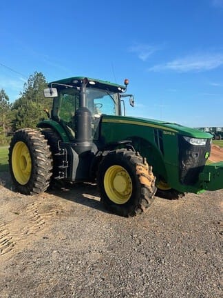 2020 John Deere 8245R Equipment Image0