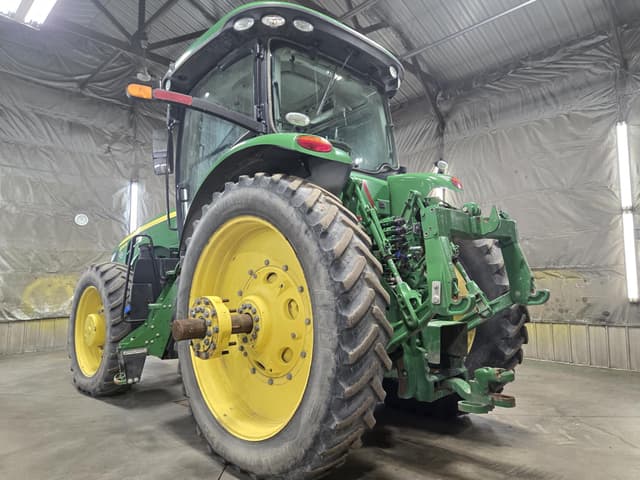 Image of John Deere 8245R equipment image 4