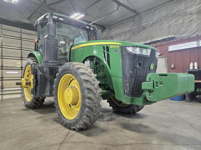 Image of John Deere 8245R equipment image 1