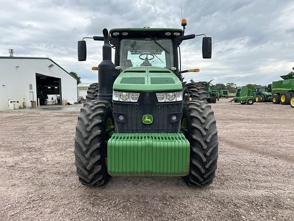 Image of John Deere 8245R equipment image 4