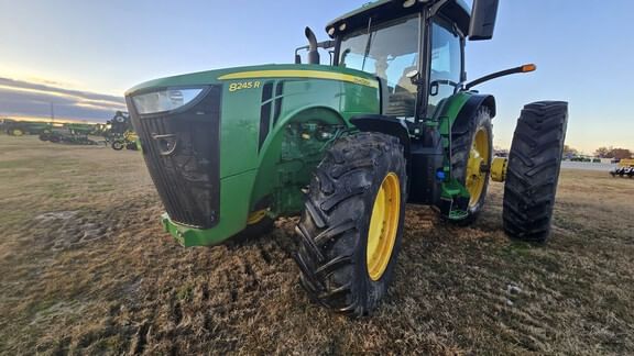 2020 John Deere 8245R Equipment Image0