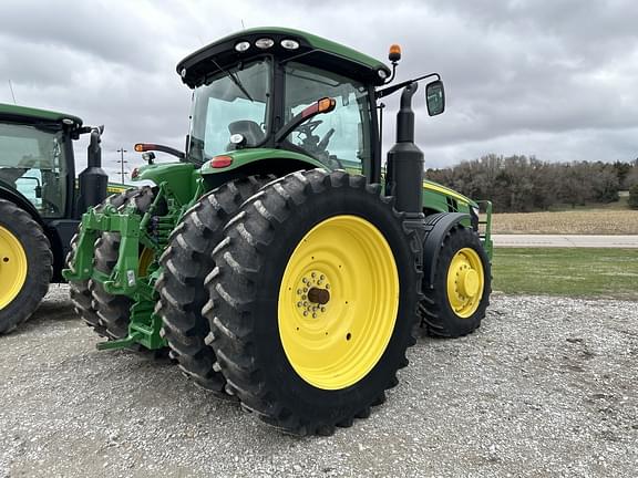 Image of John Deere 8245R equipment image 3