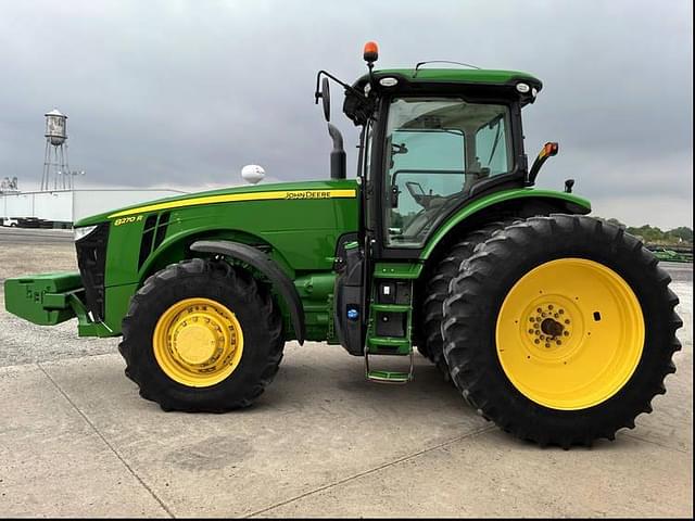 Image of John Deere 8270R equipment image 2