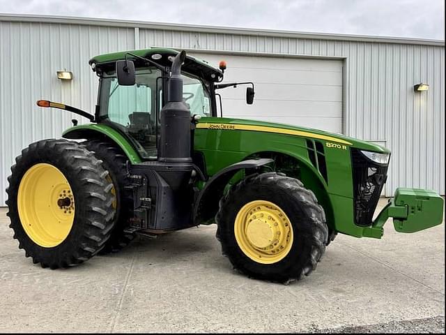 Image of John Deere 8270R equipment image 1