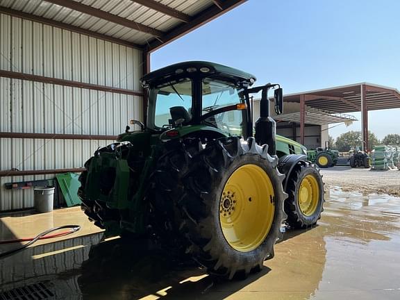 Image of John Deere 8270R equipment image 3