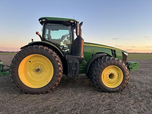 Image of John Deere 8270R equipment image 4