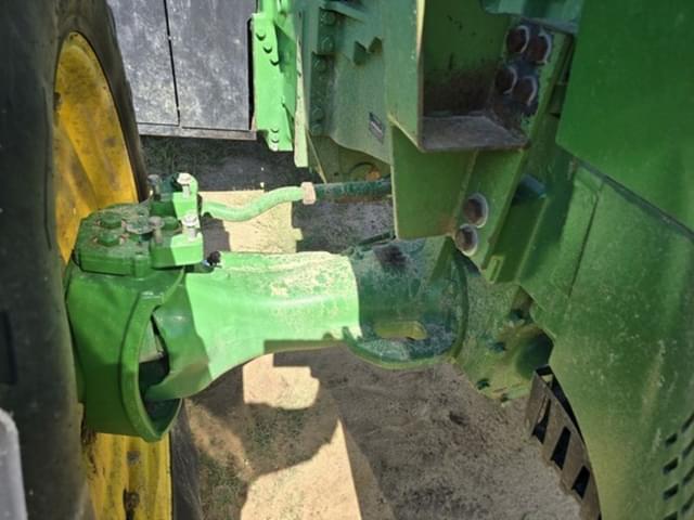 Image of John Deere 8270R equipment image 3