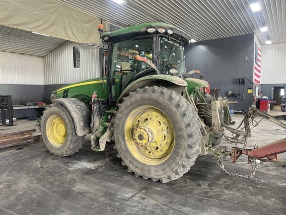 Image of John Deere 8270R equipment image 4