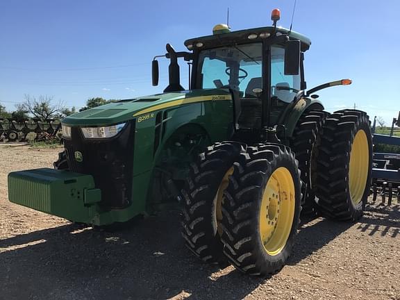 Image of John Deere 8295R equipment image 2