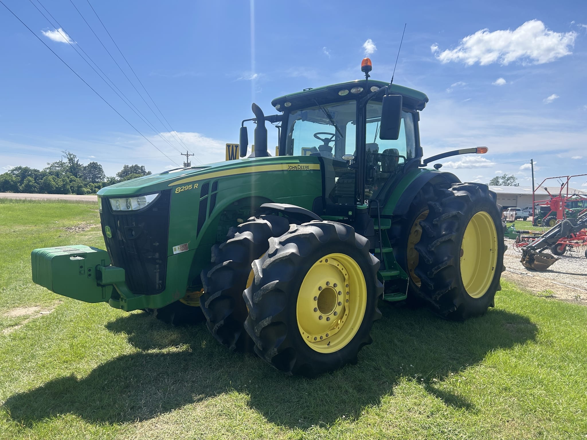 2020 John Deere 8295R Equipment Image0