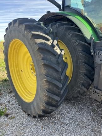 Image of John Deere 8295R equipment image 4