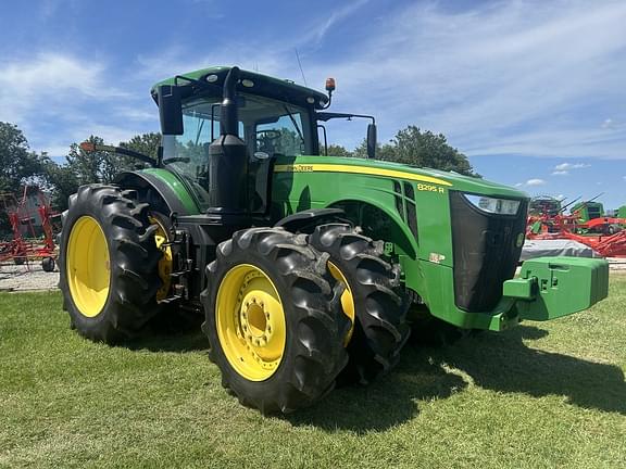 Image of John Deere 8295R equipment image 3