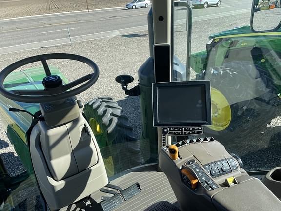 Image of John Deere 8295R equipment image 1