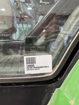 Image of John Deere 8295R equipment image 3