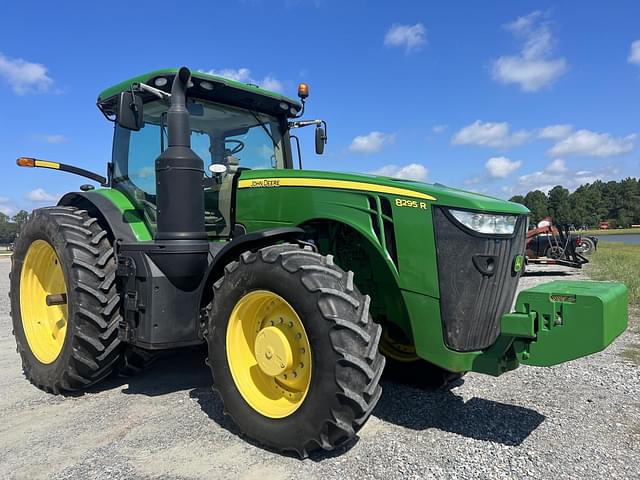 Image of John Deere 8295R equipment image 1