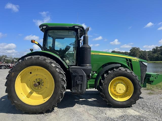 Image of John Deere 8295R equipment image 2