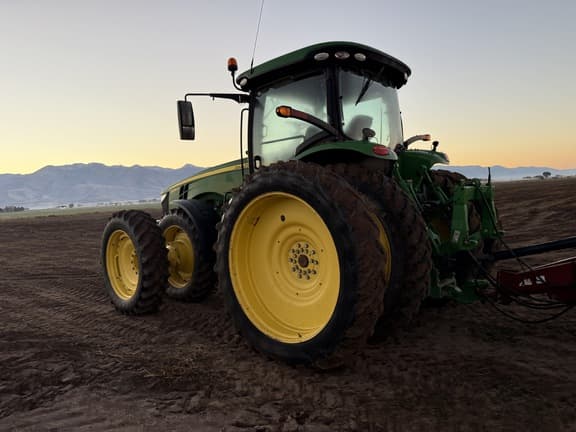 Image of John Deere 8295R equipment image 2