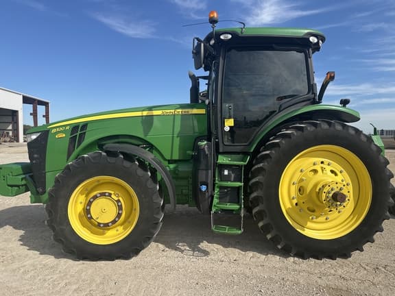 Image of John Deere 8320R equipment image 4