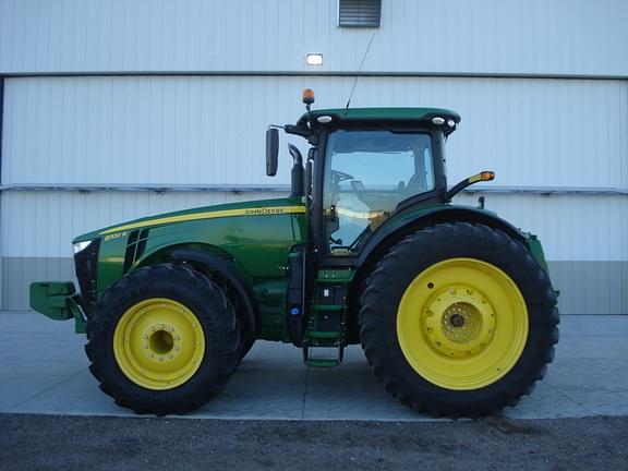 Image of John Deere 8320R equipment image 1