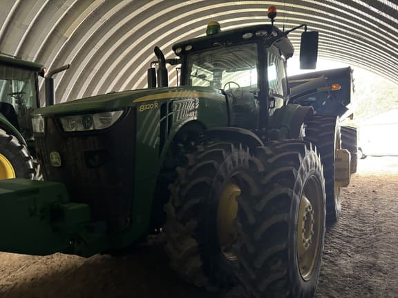Image of John Deere 8320R equipment image 1