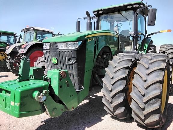 Image of John Deere 8320R equipment image 2