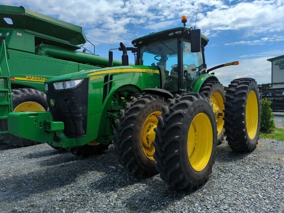 Main image John Deere 8320R