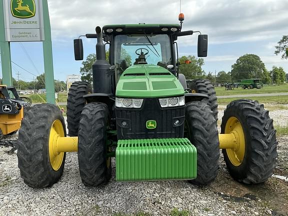 Image of John Deere 8320R equipment image 2