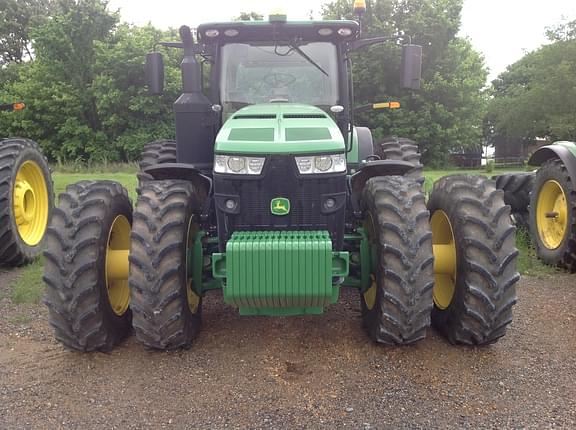 Image of John Deere 8320R equipment image 2