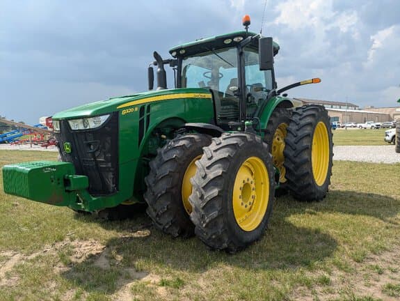 Image of John Deere 8320R equipment image 1
