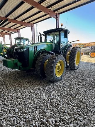 Image of John Deere 8320R equipment image 1