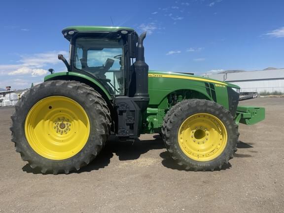 Image of John Deere 8320R equipment image 3
